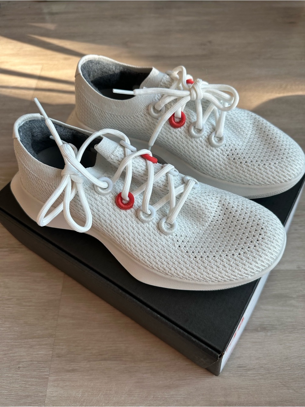 Allbirds tree dasher white, men’s 8 // women’s 9.5, new in box
